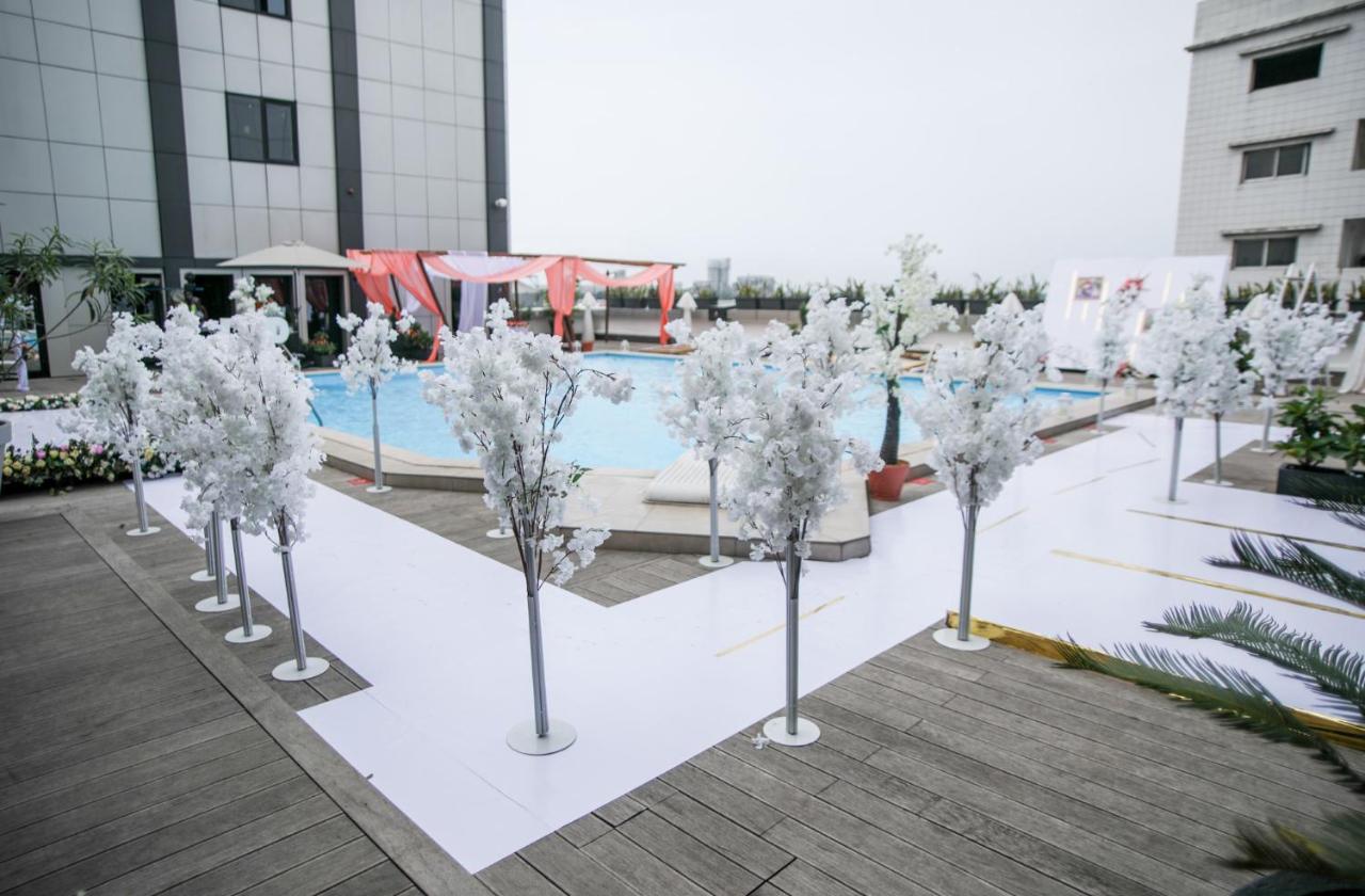 Krystal Palace Douala Kültér fotó