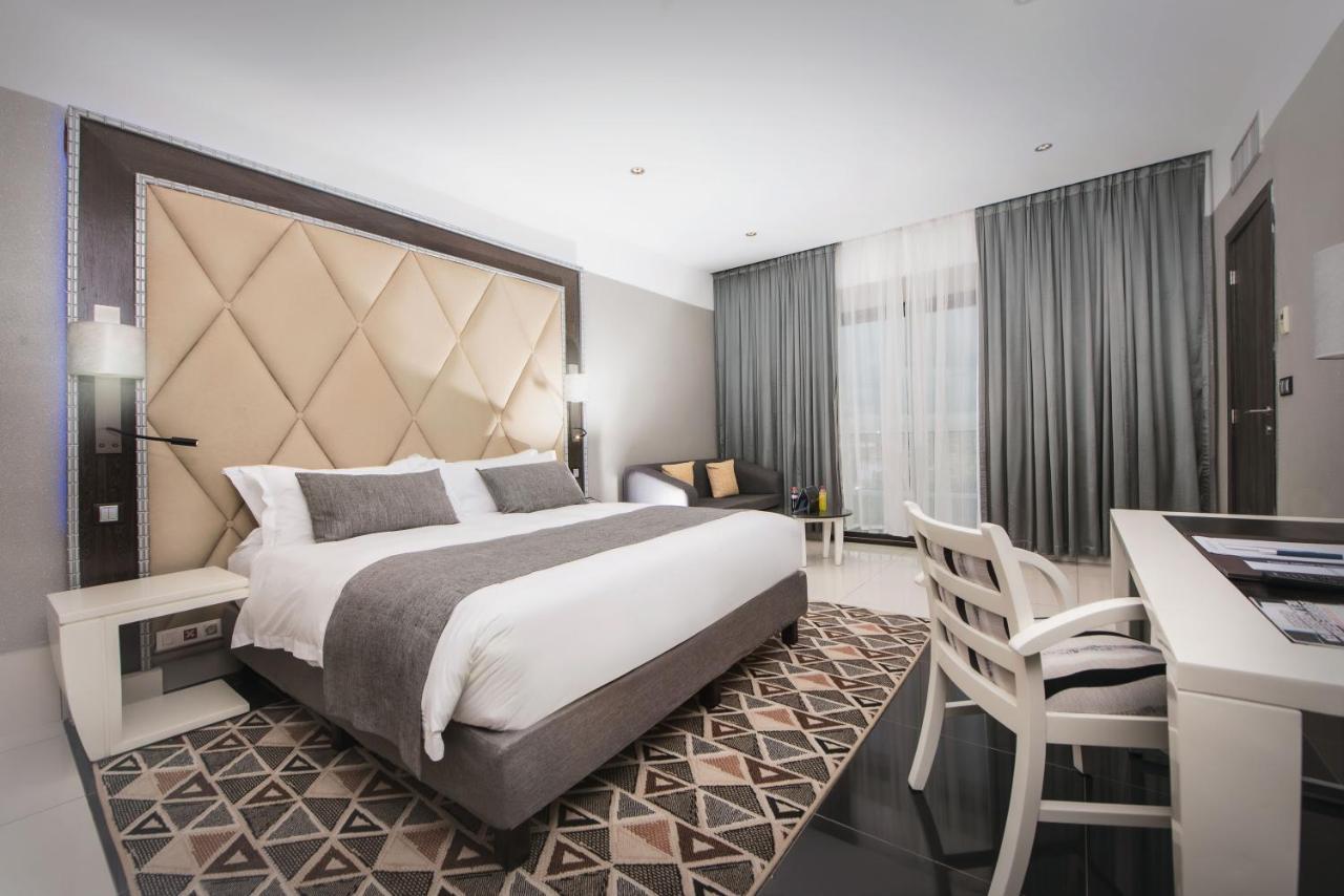 Krystal Palace Douala Kültér fotó