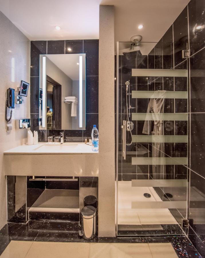 Krystal Palace Douala Kültér fotó
