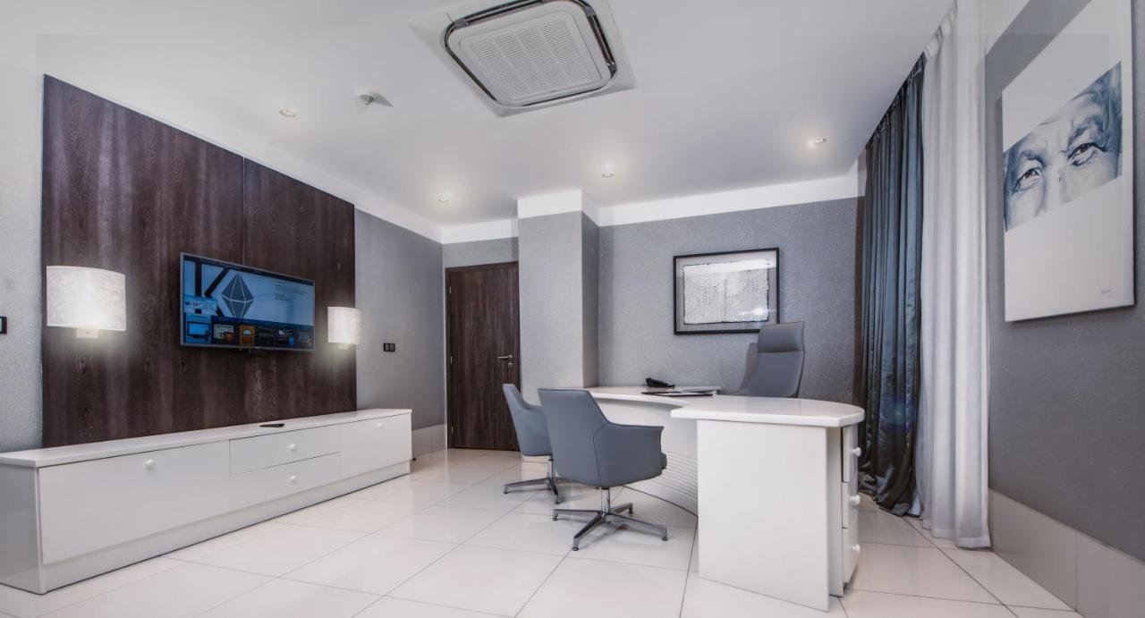 Krystal Palace Douala Kültér fotó