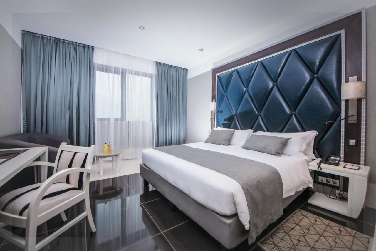 Krystal Palace Douala Kültér fotó