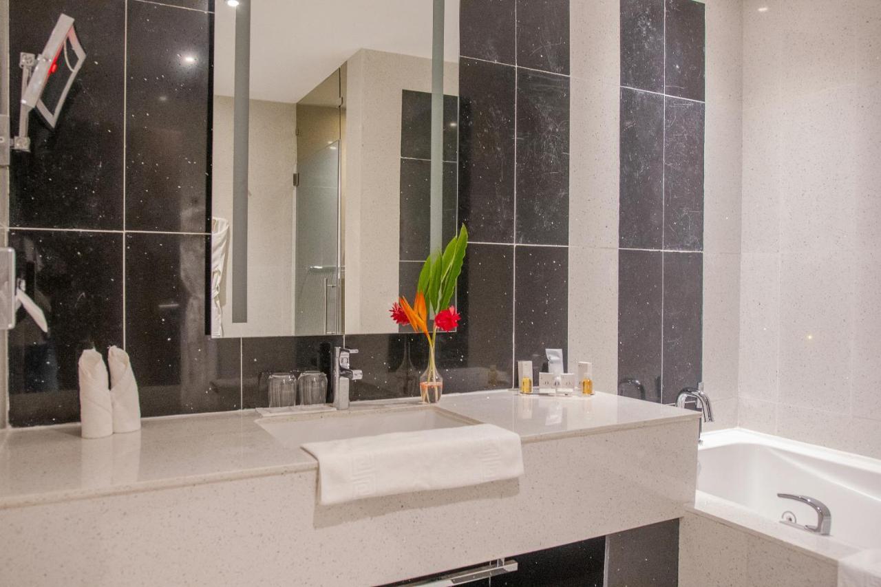 Krystal Palace Douala Kültér fotó
